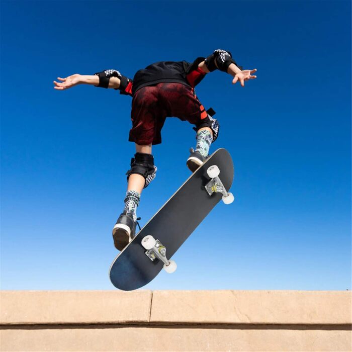 Повна дека для скейтборду з клена - комплектний скейтборд для дітей, підлітків та дорослих, ABEC-7 кулькові підшипники, вантажопідйомність 250 кг, чорний колір