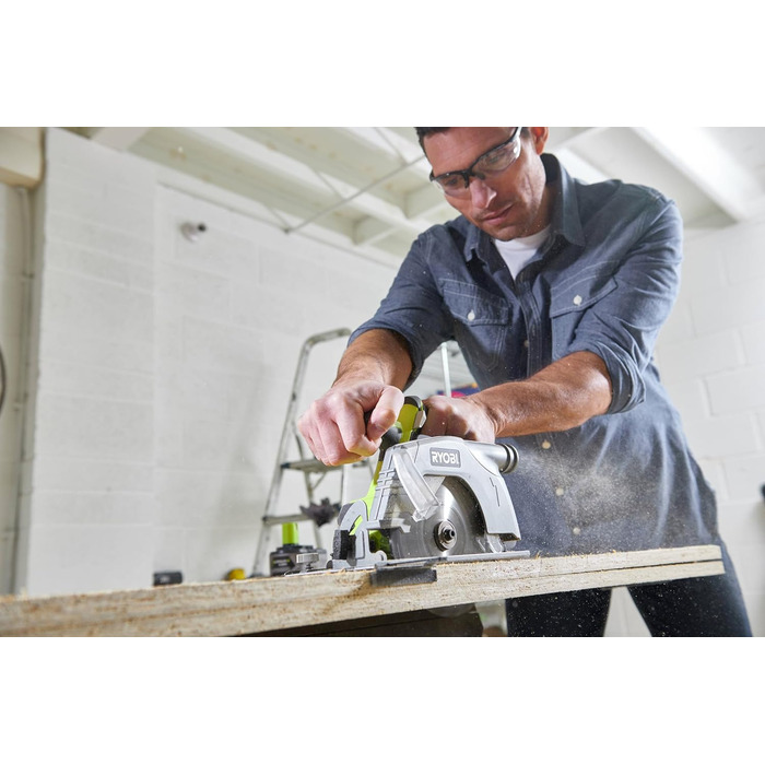 Акумуляторна портативна циркулярна пила RYOBI 18 V ONE R18CS-0 (отвір ø 16 мм, глибина різання до 52 мм, частота обертання на холо