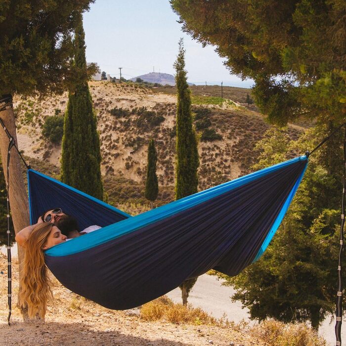 Гамак для кемпінгу HNG з нейлону та шовку для 2 осіб - 300 x 170 см, мобільний надлегкий, дихаючий - до 200 кг, включаючи підвіску, для подорожей, пляжу, саду, темно-синього та синього кольорів