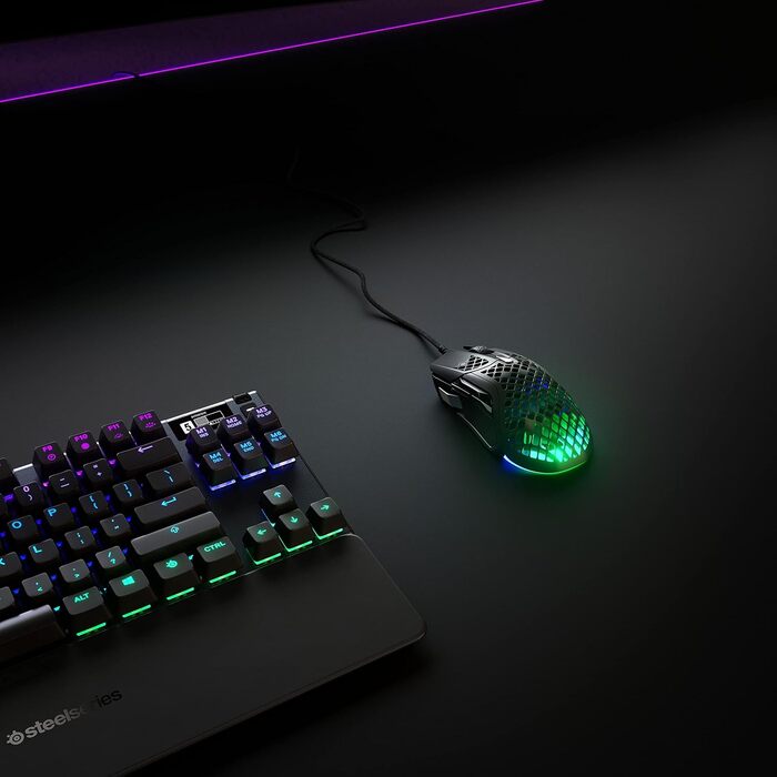 Ігрова RGB-миша з отворами на поверхні - Легка та водовідштовхувальна - Оптичний датчик TrueMove Air з роздільною здатністю 18 000