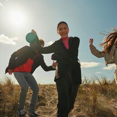 Бездротова портативна водонепроникна Bluetooth-колонка IP67 зі звуком на 360 градусів, голосовим помічником Alexa та спікерфоном,