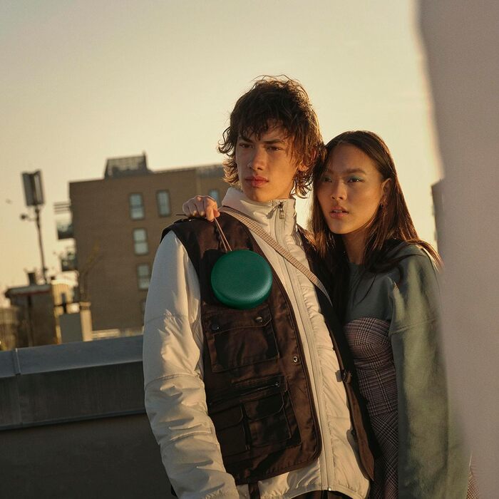 Бездротова портативна водонепроникна Bluetooth-колонка IP67 зі звуком на 360 градусів, голосовим помічником Alexa та спікерфоном,