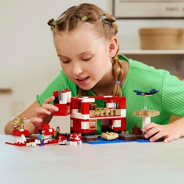 Конструктор LEGO Minecraft The Mushroom Cow House 21270, 500 деталей
