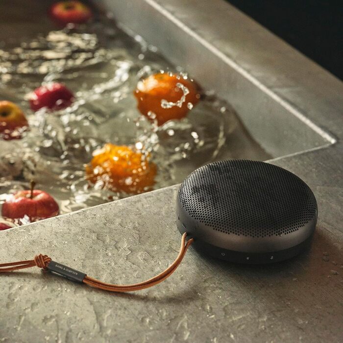 Бездротова портативна водонепроникна Bluetooth-колонка IP67 зі звуком на 360 градусів, голосовим помічником Alexa та спікерфоном,