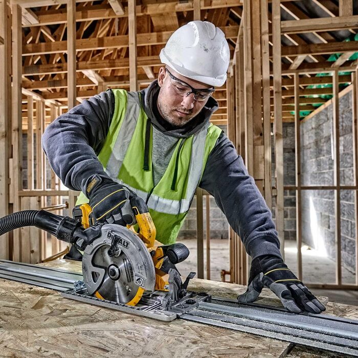 Акумуляторна циркулярна пила DeWALT 18 В DCS572N BL Акумуляторна циркулярна пила DeWALT Solo DCS 572