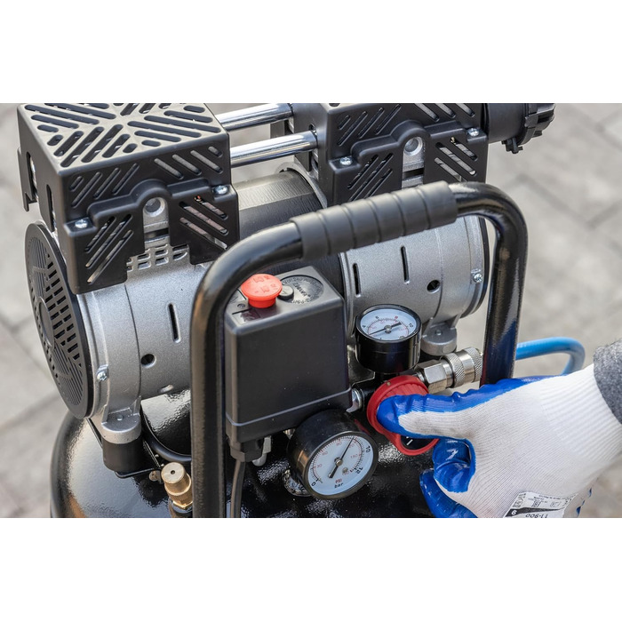 Вертикальний повітряний компресор FIAC SUPERSILENT 50V, безмасляний, максимальний тиск 8 бар, 1 к.с., бак 50 л, рівень шуму 58 дБ