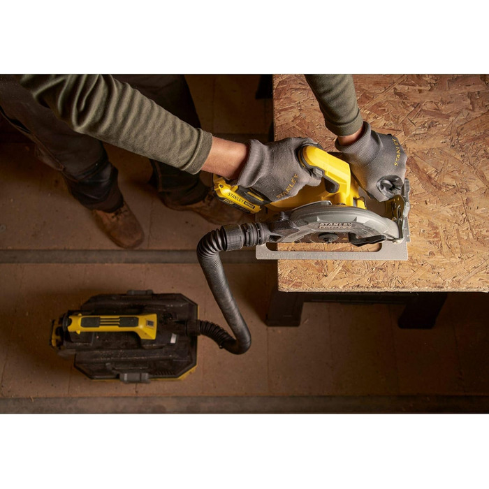 Акумуляторна портативна дискова пила Stanley FatMax V20 SFMCS550M2K (18 В, 4,0 Ач, безщіткова, безінструментальне регулювання глиб
