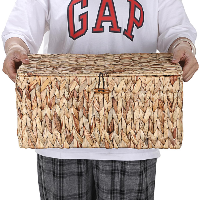 Натуральний кошик для зберігання речей з водяного гіацинта та морської трави. Плетена водонепроникна коробка для зберігання з кришкою. Для використання у вітальні, кухні, шафі для одягу, книг, фруктів, овочів та косметики. 40 x 28 x 19 см.