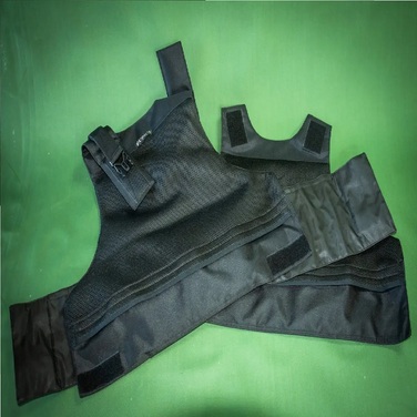 Плитоноска з встановленям бокового та кевларового захисту кордура Kirasa чорна (Арт.KI101)