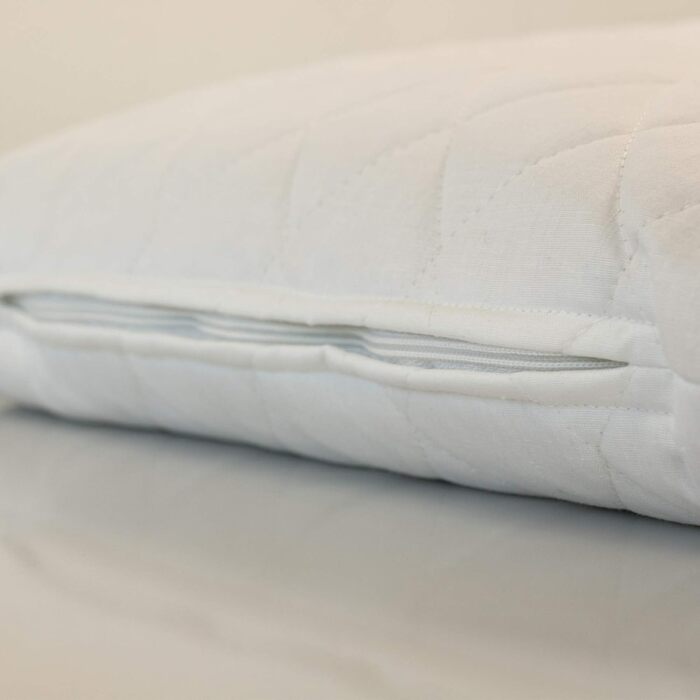 Подушка GIRAFFENLAND з органічного проса 40x80 см, стьобана біла, з додатковою органічною вставкою 40x80 см Plus