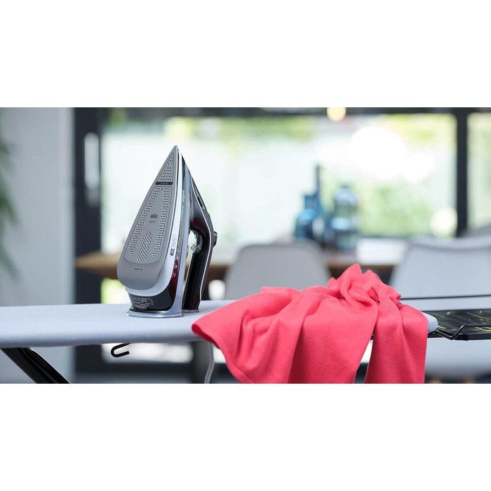 Парова праска Braun FreeStyle 5 SI 5188 BK - праска з підошвою FreeGlide 3D, вертикальна подача пари, 2800 Вт, паровий удар 220 г