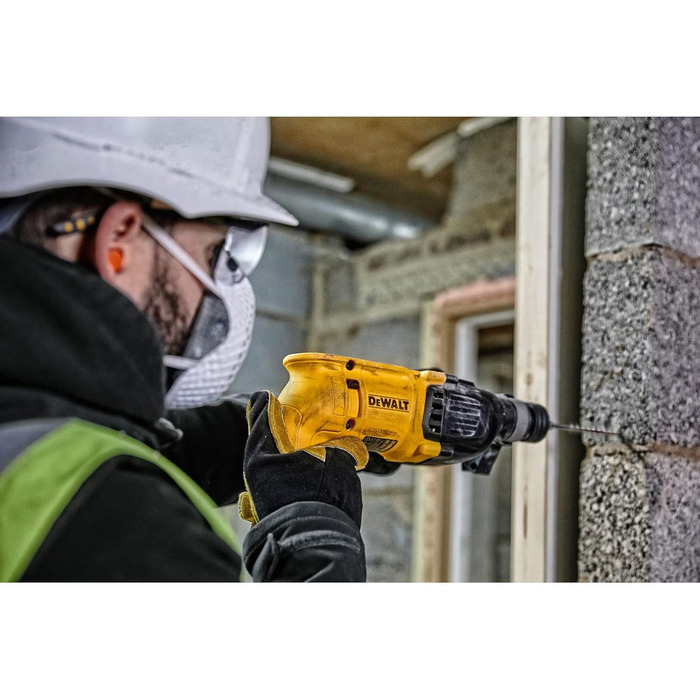 Комбінований перфоратор Dewalt SDS-plus 22 мм D25033K (710 Вт, оптимізований електропневматичний ударний механізм, макс. енергія о