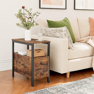 Приставний столик HOOBRO, вузька тумбочка, індустріальний столик-диван, тумбочка з 2 шухлядами, тумбочка біля ліжка/журнальний столик для невеликих приміщень, акцентні меблі під дерево, темно-коричневий EBF548BZ01G2