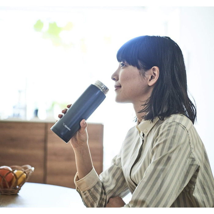 Вакуумована кружка з нержавіючої сталі, 590 мл, чорна 600 мл чорна, 60BA