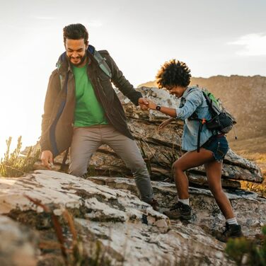 Розумний годинник Hama 8900 з GPS, водонепроникний IP68, функція телефону (сенсорний AMOLED-дисплей, голосове керування, спортивні режими, трекер сну, пульсометр, WhatsApp, годинник для бігу, пульсометр, фітнес-годинник) золотого кольору