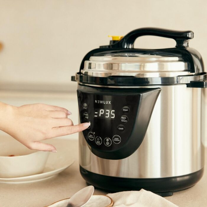 Електрична мультиварка-скороварка NEWLUX Chef Pot V110, 10 програм, 1000 Вт, об'єм 6 л, таймер на 24 години, функція підігріву, 2 режими тиску