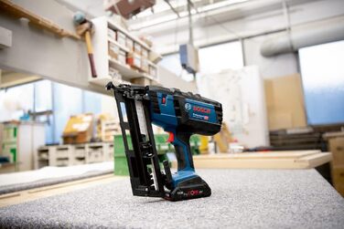 Акумуляторний цвяходер Bosch Professional 18V System GNH 18V-64 M (макс. Ø цвяха 1,6 мм, довжина цвяха 64 мм, вкл. L-BOXX, без аку