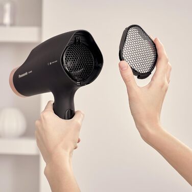 Фен для волосся Panasonic EH-NA63 Nanoe, 2000 Вт, з дифузором та насадкою для стайлінгу, регулювання температури та потоку повітря, для сяйва волосся, ергономічний дизайн, колір Rose Gold
