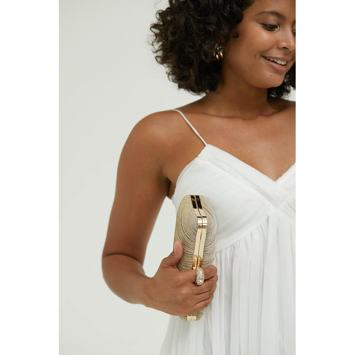 Золотий клатч жіночий елегантна сумочка на ланцюжку для вечірок, весіль та особливих подій