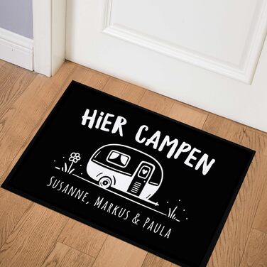 Персоналізований килимок для кемпінгу з іменем родини, чудовий подарунок для власників караванів, нековзний та миється, чорний, 60x40 см, ідеально підходить для кемпінгу.