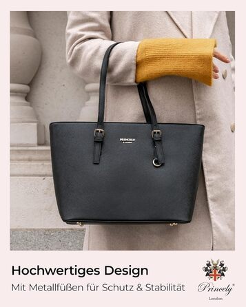 Стильна жіноча сумочка - Простора сумка на блискавці з внутрішніми відділеннями M Black