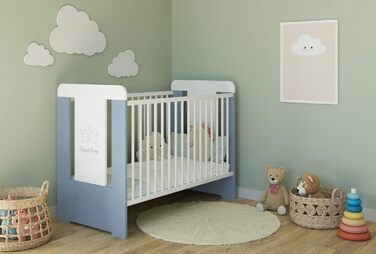 Дитяче ліжечко Kids Collective з матрацом та гравіюванням &quotМаленький принц&quot 60x120, регульована висота Знімні прути, білий колір для хлопчика, зроблено в Європі Від народження до 3 років, 60 x 120 см синій матрац