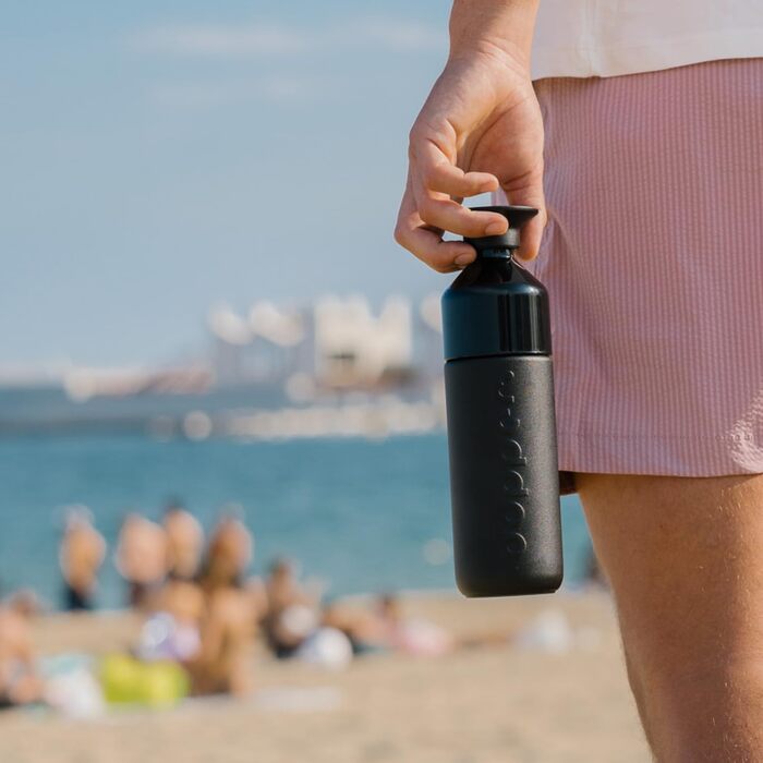 Термос Dopper Insulated 580 мл, яскраво-чорний - Двостінний, герметичний, зберігає напої холодними 24 години/гарячими 9 годин - Пляшка для пиття з нержавіючої сталі - Термокружка - Кружка для кави - Вода, чай 580 мл, чорний