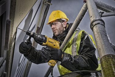 Комбінований перфоратор DEWALT SDS-plus 30 мм 950 Вт