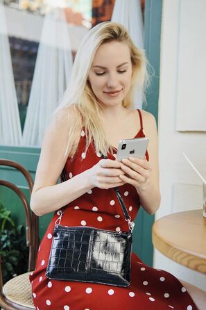 Стильна жіноча сумка-клатч на зап'ястя з натуральної шкіри Befen. Невеликий кросбоді з RFID-захистом та відділеннями для карток, чорний колір, імітація шкіри крокодила