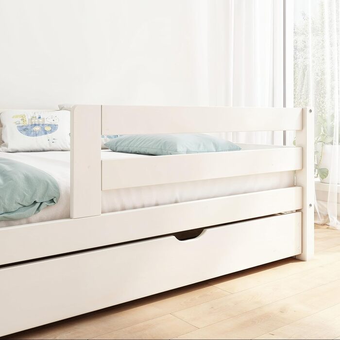 Дитяче ліжко Ehrenkind Sona з масиву сосни, біле, 120x200 см із захистом від падіння