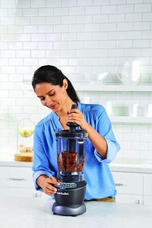 Повнорозмірний блендер nutribullet Combo, електричний блендер, багатофункціональний подрібнювач, професійний, потужність 1200 Вт, глечик 1,9 л, банки 946 мл і 710 мл, чорний, NBF500MB комбінований пакет