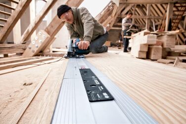 Лобзик Bosch Professional GKS 65 GCE (у комплекті з адаптером для витягування, шестигранним ключем SW 5, 1 пиляльним диском Optili