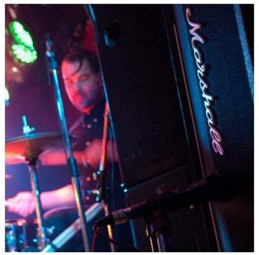 �DE M1-S кардіоїдний динамічний мікрофон для живих виступів з вимикачем, що блокується для живого вокалу та музичного продакшну M1