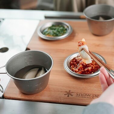 Чашка Snow Peak Titanium Backpackers, срібляста, 322 мл, надлегка, штабельована чашка, виготовлена в Японії для їжі, пиття, приготування їжі та вимірювання для кемпінгу та активного відпочинку на свіжому повітрі