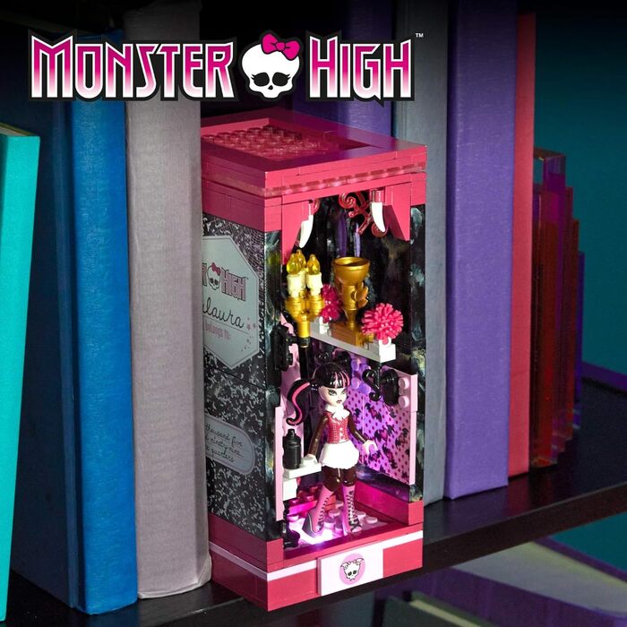 Конструктор MEGA Monster High Draculaura's Haunted Book Crypt HXJ88, 301 деталь