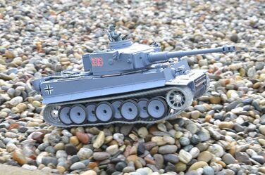 Радіокерований танк Panzer Тигр I Heng Long 116 з функцією стрільби, димом, звуком, сталевими шестернями, металевими гусеницями та колесами 2.4Ghz V7.0 PRO з RRZ Professional
