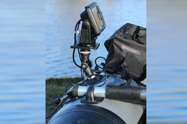 Каяк і черевні човни Трансдьюсер Трансдьюсер Трансдьюсер Вудилище Ехолот Ехолот Рука чорного