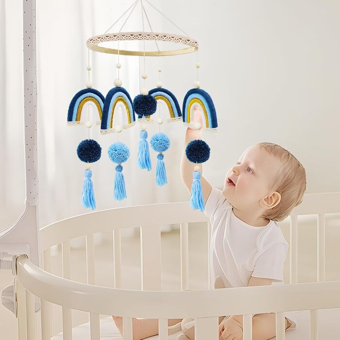 Мобіль на ліжечко  Trayosin «Місяць» з фетровими елементами