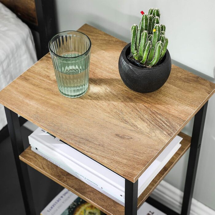 Журнальний столик VASAGLE, тумбочка, невеликий диванний столик, спальня, вітальня, легке складання, стабільний, сталевий каркас, індустріальний стиль, медово-коричневий-чорний LET201B05, 34 x 29 x 58 см, одинарний з полицею