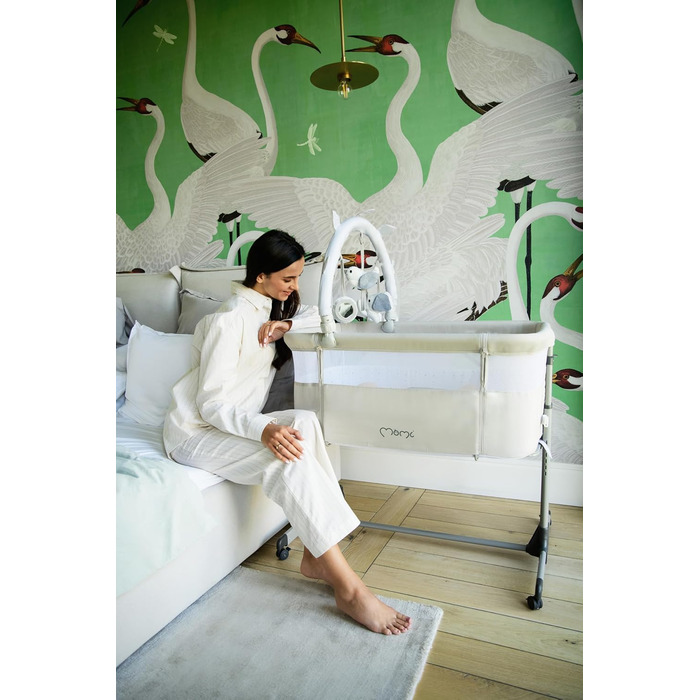 Багатофункціональне приліжкове та дитяче ліжко Momi REVO, 6-рівневе регулювання висоти від 72 до 82 см, з колесами, включаючи матрац, кріпильні ремені, сітку від комах та ручку з іграшками