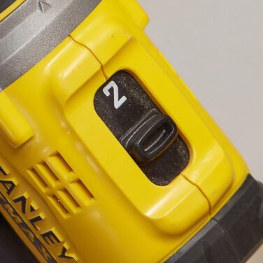 Двошвидкісний акумуляторний дриль-шуруповерт Stanley FatMax 18 В SFMCD720D2K (2,0 Ач, макс. крутний момент 80 Нм, безщітковий двиг