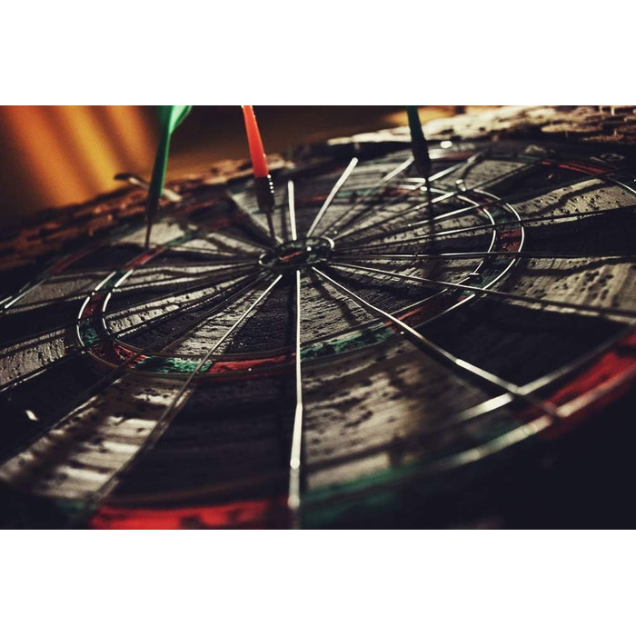 Мішень для дартсу Bullet Darts з офіційними турнірними розмірами - Виготовлена з сизалю з надзвичайно тонким сталевим павутинням - Сталева мішень для дартсу - Ø45 см - Завтовшки 4 см - Для професійних гравців у дартс та аматорів - Включає 21 сталеву мішен