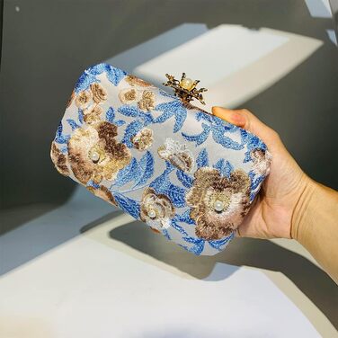 Клатч вишитий з перлами, вечірня сумочка у вінтажному стилі для урочистих подій, весілля, світло-блакитний