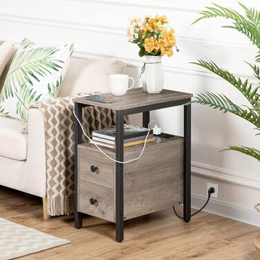 Журнальний столик HOOBRO із зарядною станцією, диван-столик з 2 шухлядами, USB-портом та розеткою, тумбочка для невеликих приміщень, стабільна та міцна, для вітальні, спальні, сірий колір EBG542BZ01