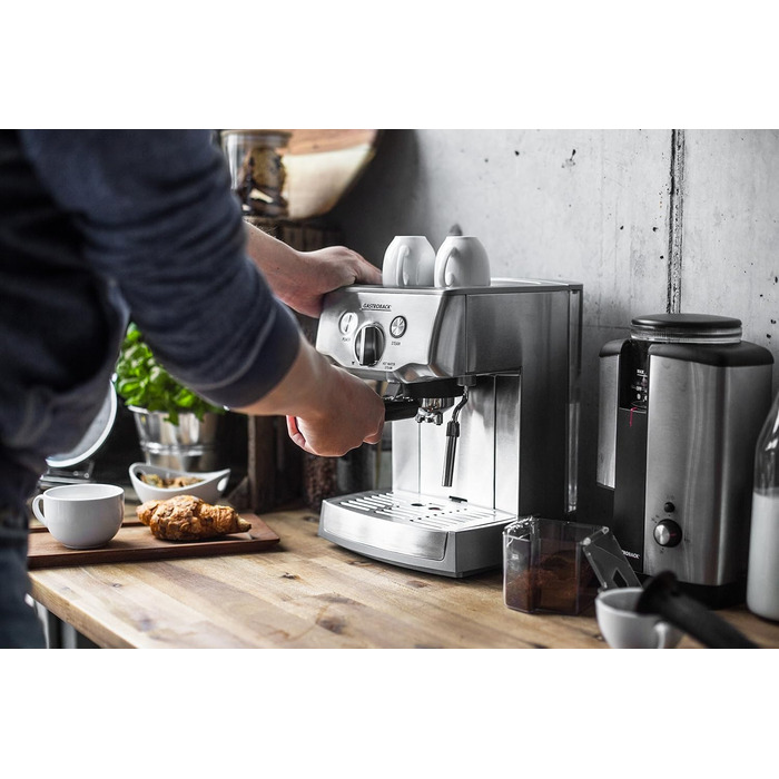 Еспресо-машина з портафільтром, насадка для піноутворення молока, 15 бар, 1,5 л, система підігріву термоблока, нержавіюча сталь 18/8, сірий одинарний, 42709 Design Espresso Pro