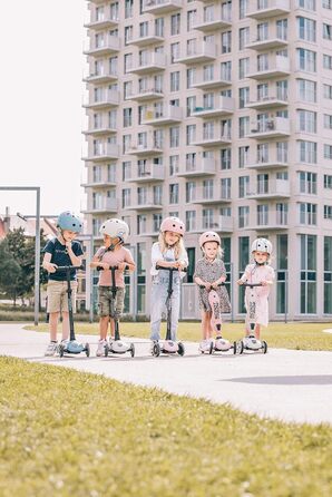 Дитячий шолом Scoot and Ride з регульованими ремінцями, матовим покриттям, розміри S і M, включає світлодіодний захисний ліхтар і