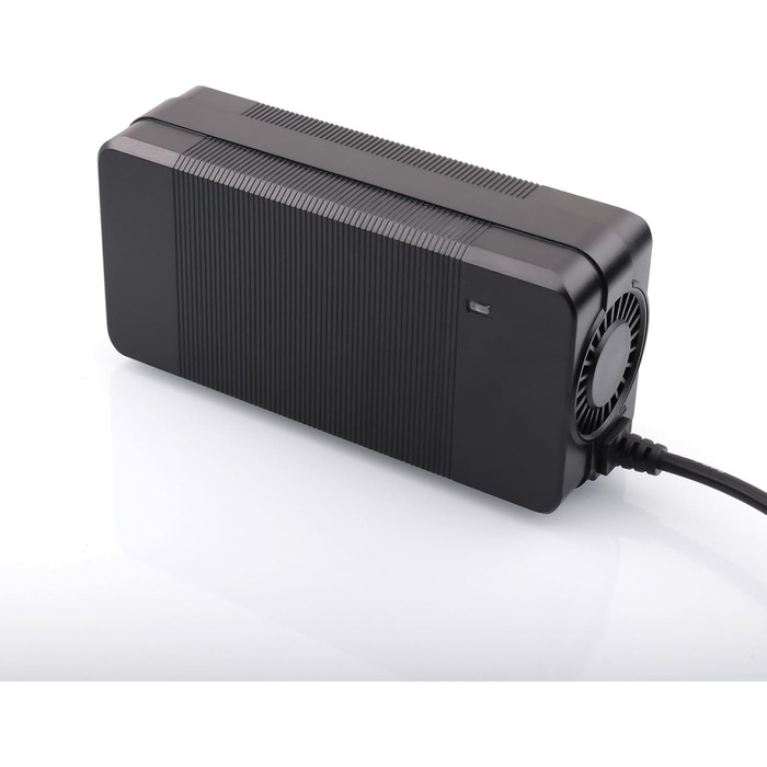 Зарядний пристрій для акумуляторів 24V 5A, самокатів, електросамокатів, велосипедів, електровелосипедів з можливістю перезарядки