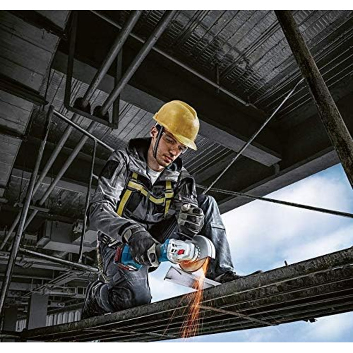 Акумуляторна кутова шліфувальна машина Bosch Professional 18V System GWS 18V-7 (у комплекті диск діаметром 115 мм, захисний кожух,