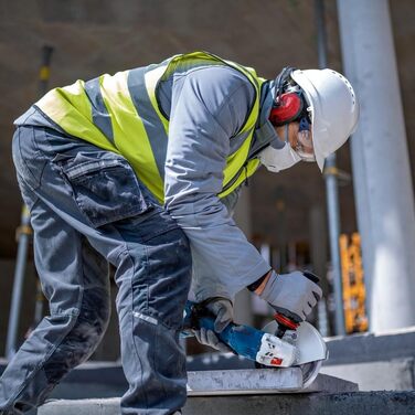 Акумуляторна кутова шліфувальна машина Bosch Professional BITURBO GWS 18V-180 P (диск Ø 180 мм, глибина різання 230 мм, вимикач PR