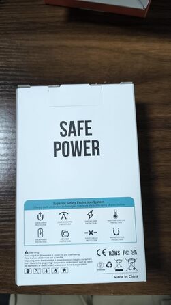 Портативний зарядний пристрій для швидкої зарядки, тонкий і легкий PowerBank зі світлодіодним дисплеєм, акумуляторна батарея для телефону USB C з 2 виходами, сумісна з iPhone, Samsung та іншими моделями, 27.000mAh